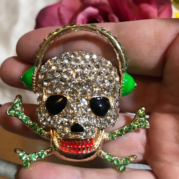 🎧skeleton with headphones magnet 🧲 🎧 - Picture 2 of 5